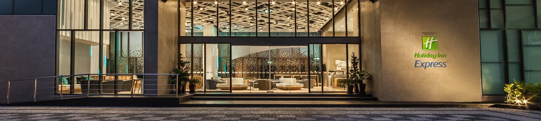 Holiday Inn Express Bangkok Soi Soonvijai